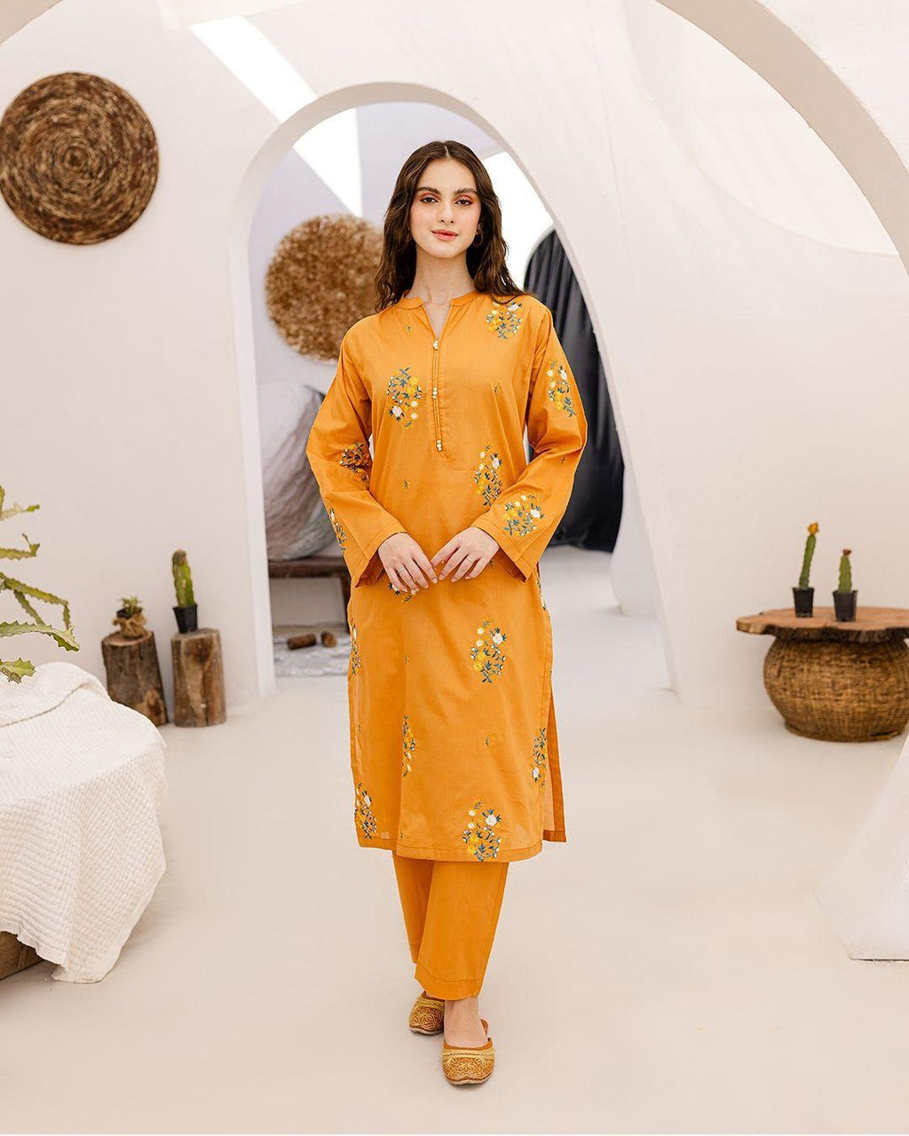 PURE LAWN EMBROIDERED 2PC